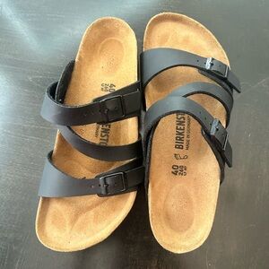 CUTE AND COMFY Birkenstock Black Leather Sandals🌴🌞